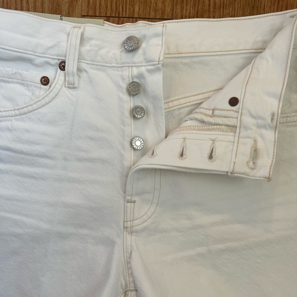 AGOLDE Parker Long Denim Short Panna Cotta new with tags - Picture 4 of 5